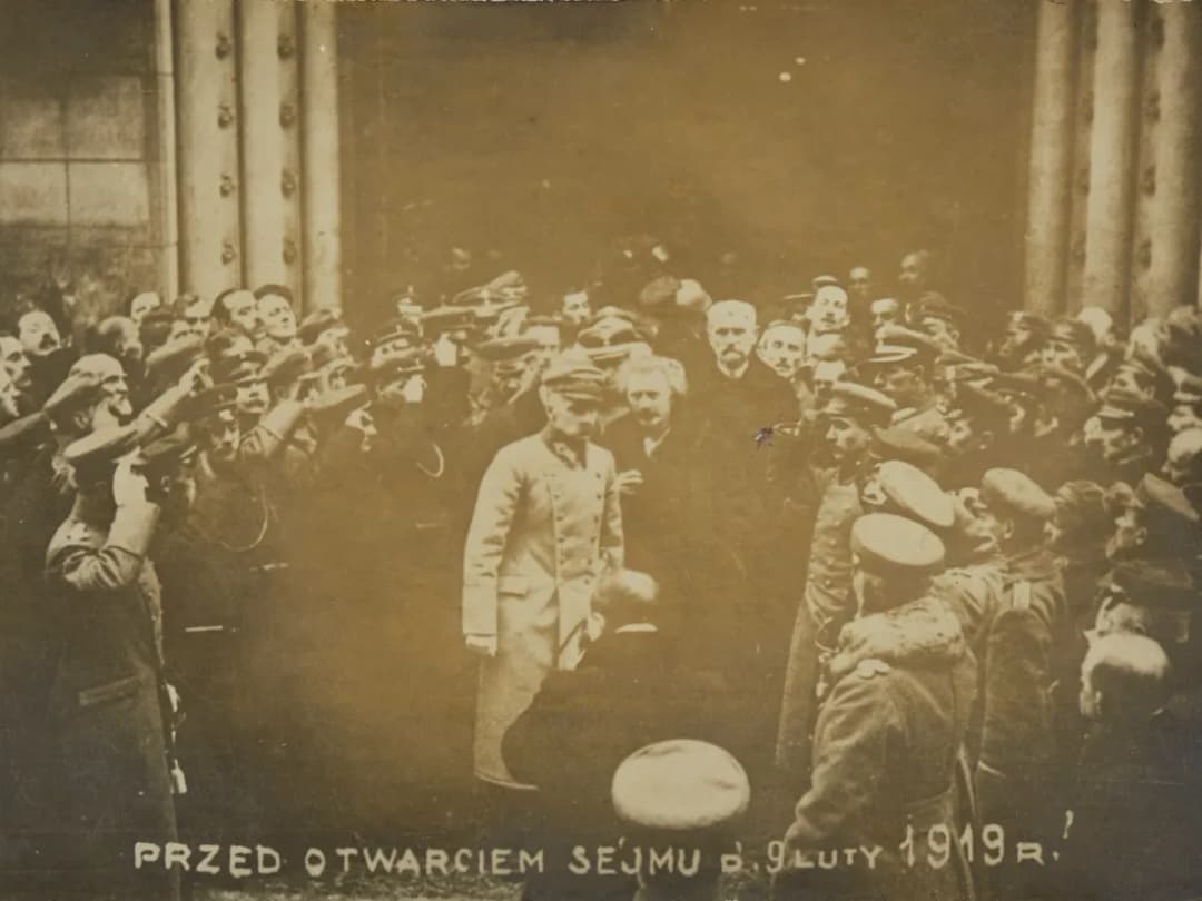 Demokracja wojenna: jak wojna kształtuje władzę i społeczeństwo