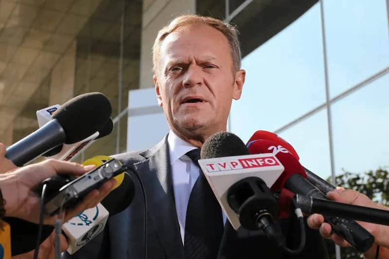 Jak Donald Tusk nauczył się angielskiego? Metody i wyzwania w nauce